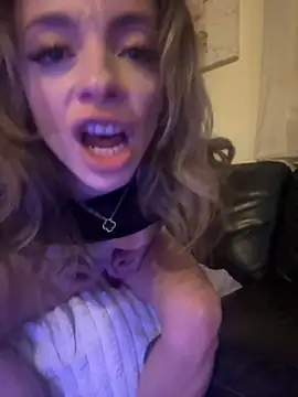 greedybratt online show from 09/21/25, 05:53