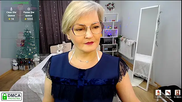 BlondeBrilliant7 online show from 12/23/25, 06:11