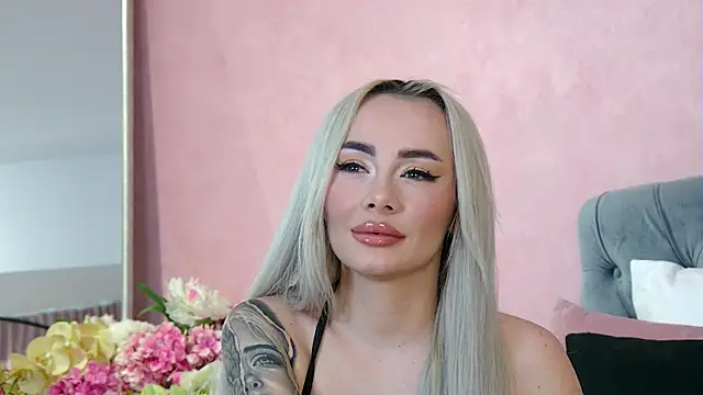 FrancescaMcGray online show from 11/13/25, 07:40