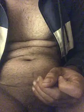 Snapshot of ClatteryPrexy chatting on 01/05/25, 01:35 ClatteryPrexy online show from 01/05/25, 01:35