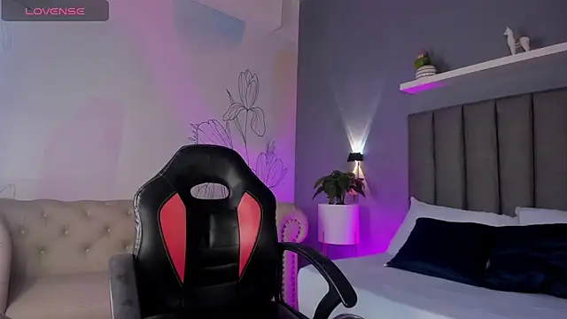 atenea jones online show from 10/04/25, 02:48