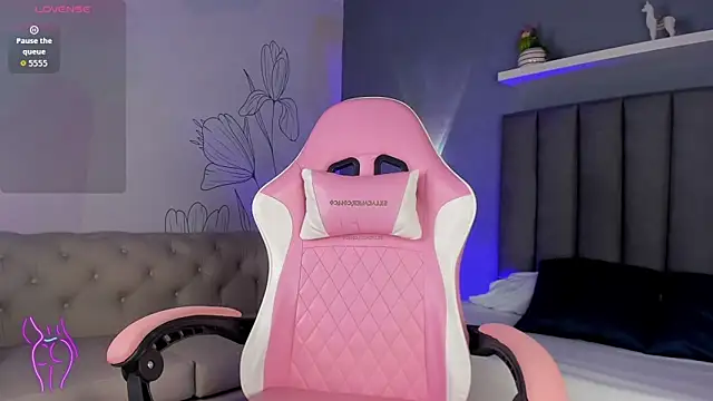 atenea jones online show from 10/23/25, 08:40