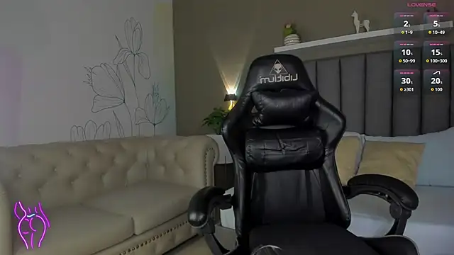 atenea jones online show from 04/18/26, 12:31