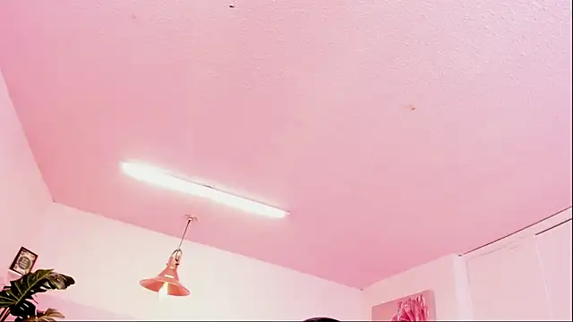 Red lady online show from 12/12/24, 07:08