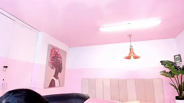 Red lady online show from 01/12/25, 04:52