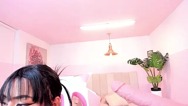 Red lady online show from 01/31/25, 03:52