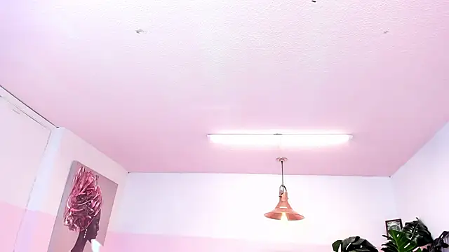 Red lady online show from 02/19/25, 04:01