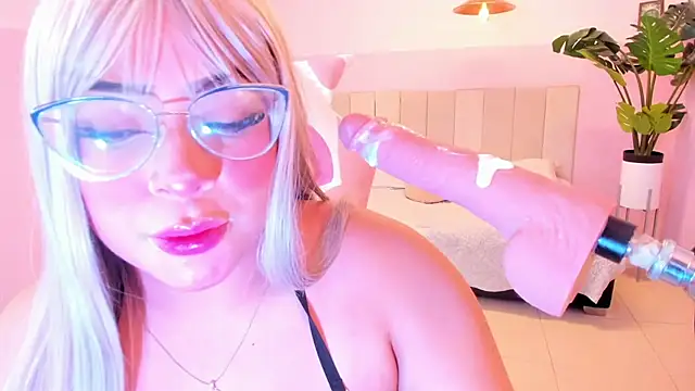 Red lady online show from 03/04/25, 03:44