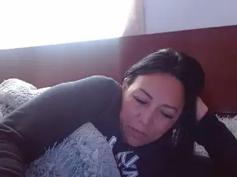 Snapshot of Laura_martin_ chatting on 02/15/25, 12:33 Laura martin online show from 02/15/25, 12:33