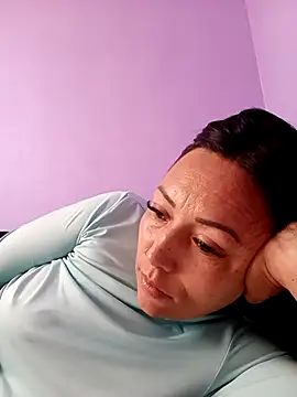 Snapshot of Laura_martin_ chatting on 03/08/25, 05:33 Laura martin online show from 03/08/25, 05:33