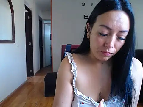 Laura martin  online show from 03/29/26, 12:27