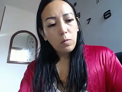 Laura martin  online show from 05/06/26, 11:15