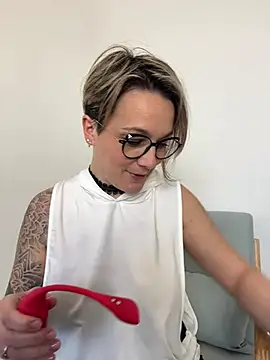 marinella07 online show from 03/13/25, 01:29