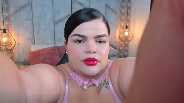 Sara Thompsoon online show from 03/10/26, 11:59