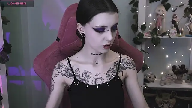prettybones online show from 06/22/26, 09:45