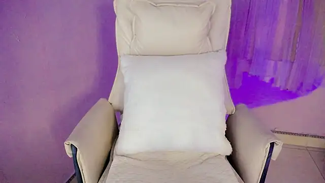   18Angel   online show from 11/12/25, 06:25