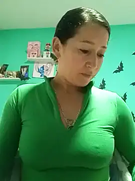 emilypoppy3 online show from 12/13/24, 02:49