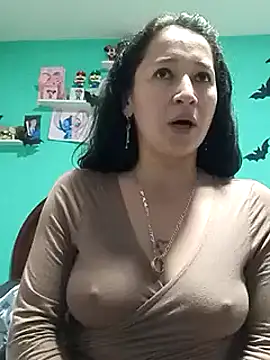 emilypoppy3 online show from 12/18/24, 04:39