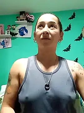 emilypoppy3 online show from 02/11/25, 12:38