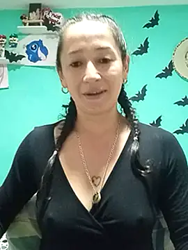 emilypoppy3 online show from 02/13/25, 04:50