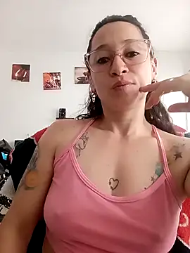 emilypoppy3 online show from 04/08/26, 09:48