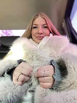 Snapshot of NewLale chatting on 02/21/25, 03:34 NewLale online show from 02/21/25, 03:34