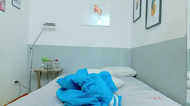 daddys little princesss online show from 10/12/25, 11:42