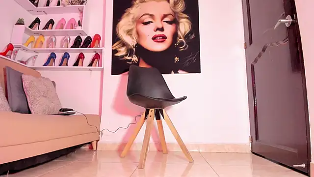 alisiadreams22 online show from 03/20/26, 10:36