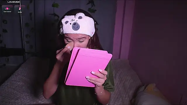 IsabellaFerreiraa online show from 02/07/25, 06:03