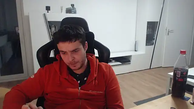 Snapshot of SharkLuigi chatting on 12/06/24, 01:51 SharkLuigi online show from 12/06/24, 01:51