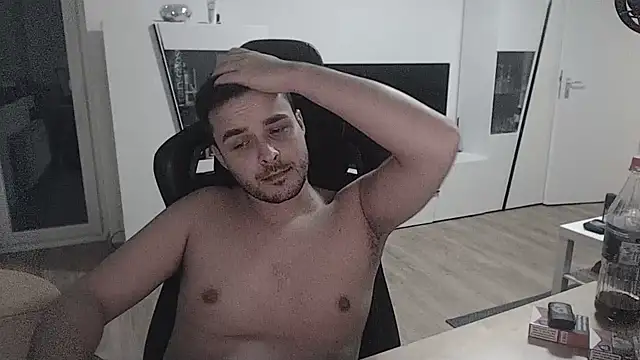 Snapshot of SharkLuigi chatting on 02/02/25, 02:17 SharkLuigi online show from 02/02/25, 02:17