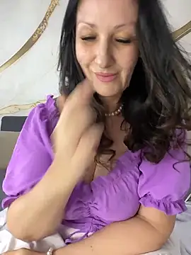 Snapshot of Katie-n chatting on 05/19/26, 06:42 Katie-n online show from 05/19/26, 06:42
