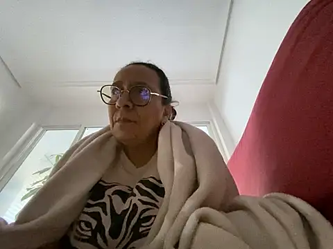 sweeviolet online show from 01/18/25, 08:31