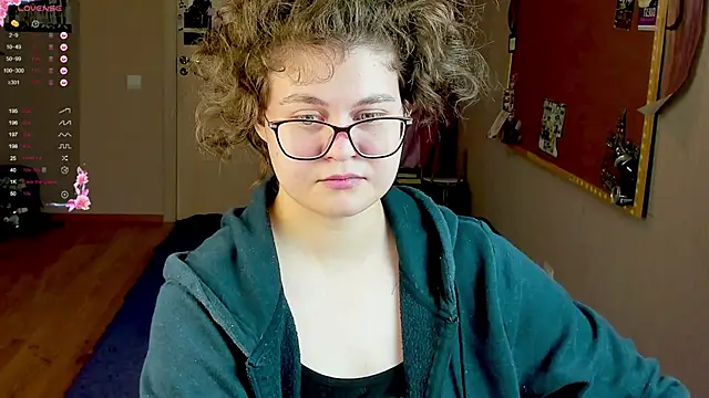 Snapshot of Sashy_Way chatting on 12/05/24, 12:52 Sashy Way online show from 12/05/24, 12:52