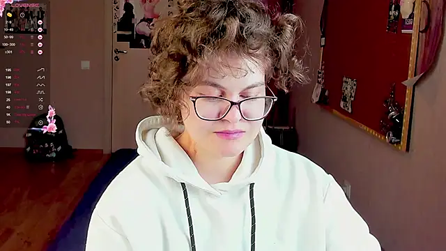 Snapshot of Sashy_Way chatting on 12/07/24, 06:54 Sashy Way online show from 12/07/24, 06:54