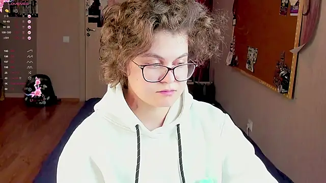 Snapshot of Sashy_Way chatting on 12/07/24, 10:01 Sashy Way online show from 12/07/24, 10:01