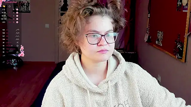 Snapshot of Sashy_Way chatting on 12/15/24, 05:10 Sashy Way online show from 12/15/24, 05:10