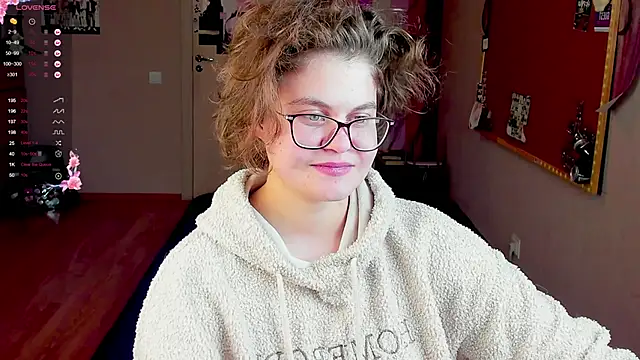 Snapshot of Sashy_Way chatting on 12/15/24, 11:20 Sashy Way online show from 12/15/24, 11:20