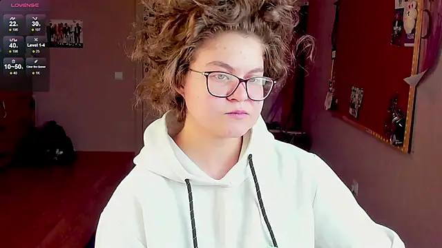 Snapshot of Sashy_Way chatting on 01/03/25, 12:11 Sashy Way online show from 01/03/25, 12:11