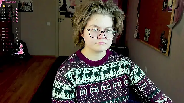 Snapshot of Sashy_Way chatting on 01/03/25, 11:12 Sashy Way online show from 01/03/25, 11:12