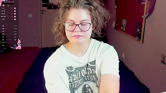 Snapshot of Sashy_Way chatting on 01/11/25, 06:12 Sashy Way online show from 01/11/25, 06:12