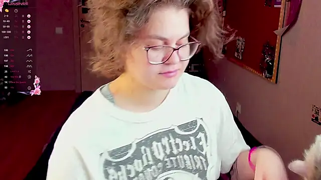 Snapshot of Sashy_Way chatting on 01/12/25, 07:43 Sashy Way online show from 01/12/25, 07:43