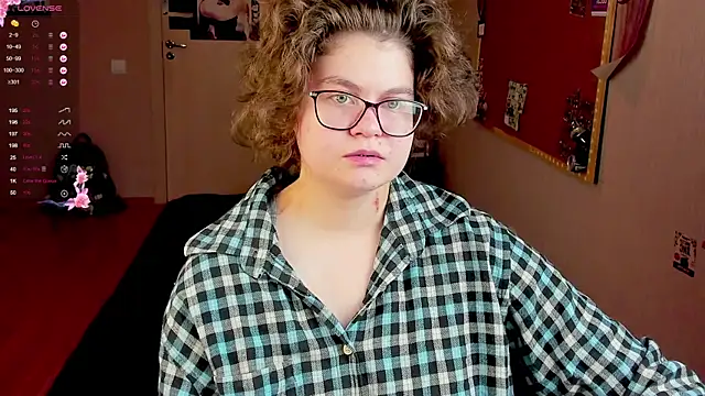 Snapshot of Sashy_Way chatting on 01/16/25, 12:20 Sashy Way online show from 01/16/25, 12:20