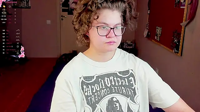 Snapshot of Sashy_Way chatting on 01/23/25, 01:02 Sashy Way online show from 01/23/25, 01:02