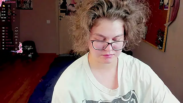 Snapshot of Sashy_Way chatting on 01/25/25, 08:31 Sashy Way online show from 01/25/25, 08:31