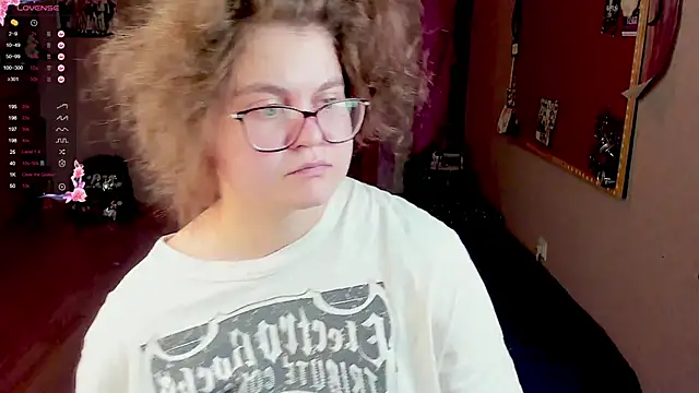 Snapshot of Sashy_Way chatting on 01/26/25, 05:02 Sashy Way online show from 01/26/25, 05:02