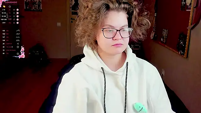 Snapshot of Sashy_Way chatting on 01/28/25, 07:00 Sashy Way online show from 01/28/25, 07:00