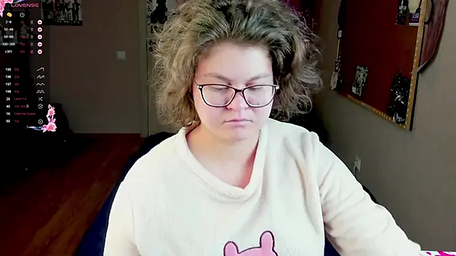 Snapshot of Sashy_Way chatting on 03/08/25, 07:53 Sashy Way online show from 03/08/25, 07:53