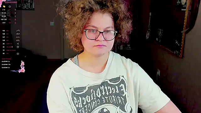 Snapshot of Sashy_Way chatting on 03/15/25, 02:55 Sashy Way online show from 03/15/25, 02:55