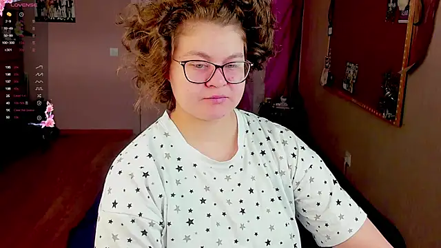 Snapshot of Sashy_Way chatting on 03/20/25, 12:22 Sashy Way online show from 03/20/25, 12:22